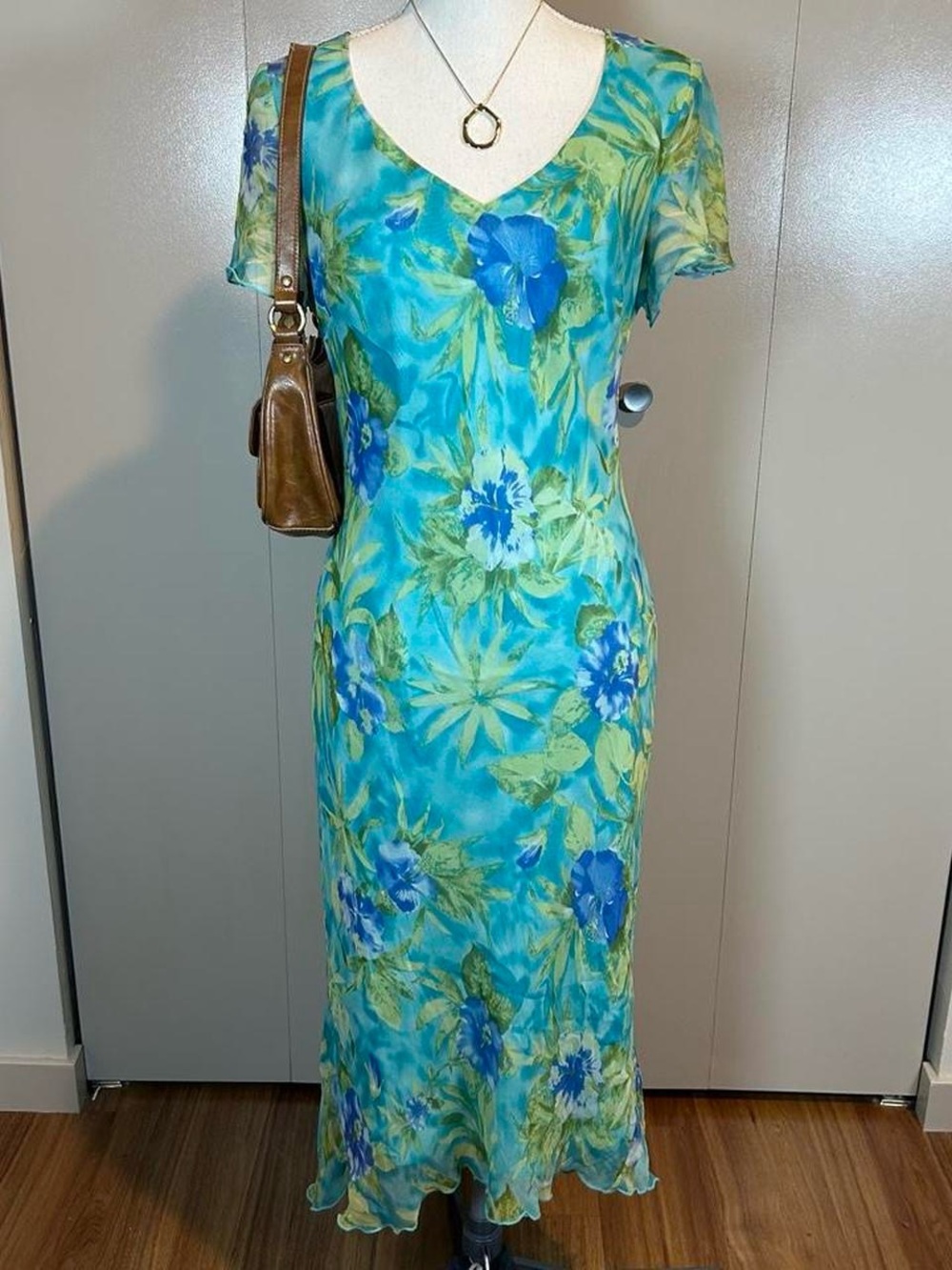 Vintage 90s Silk Blue Floral size 10 V-neck Robbie Bee Maxi Dress